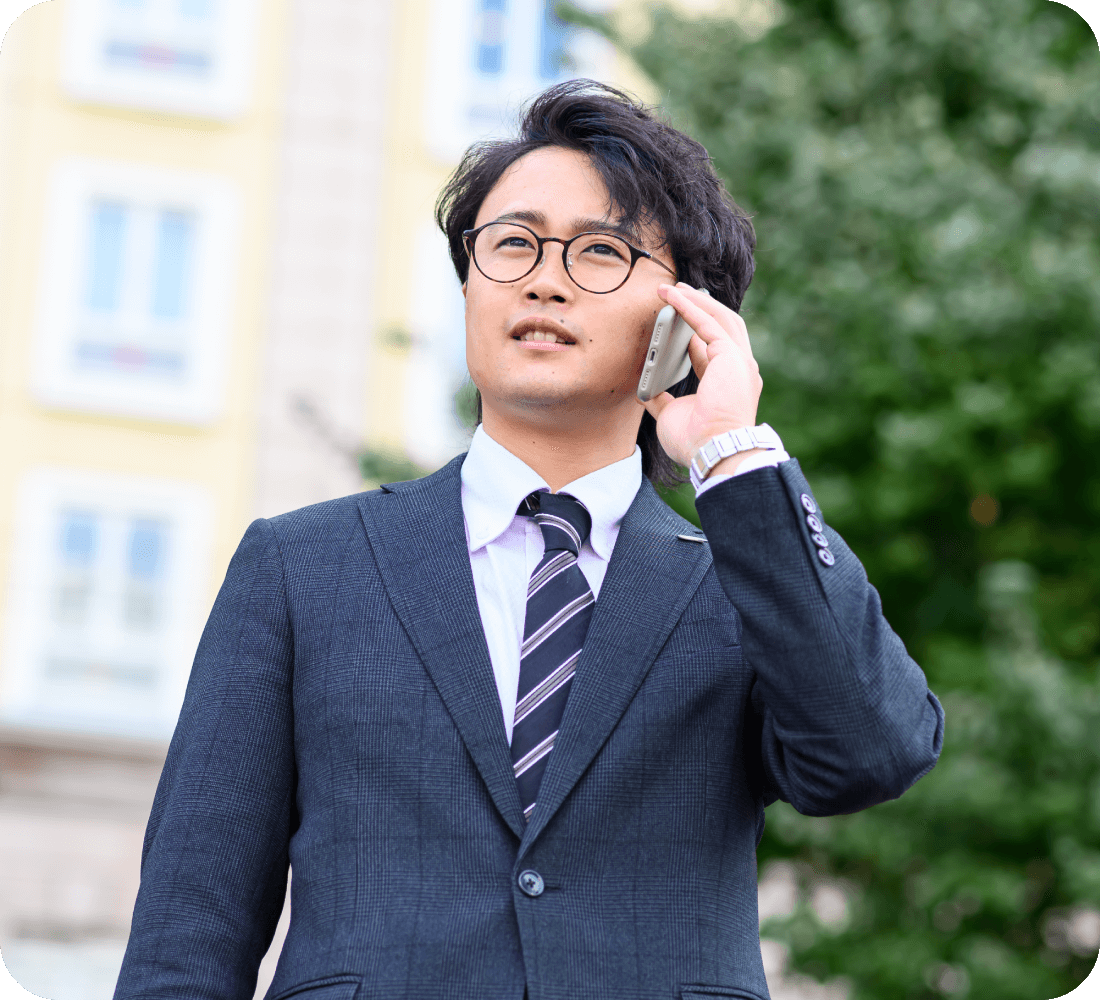 働く社員イメージ